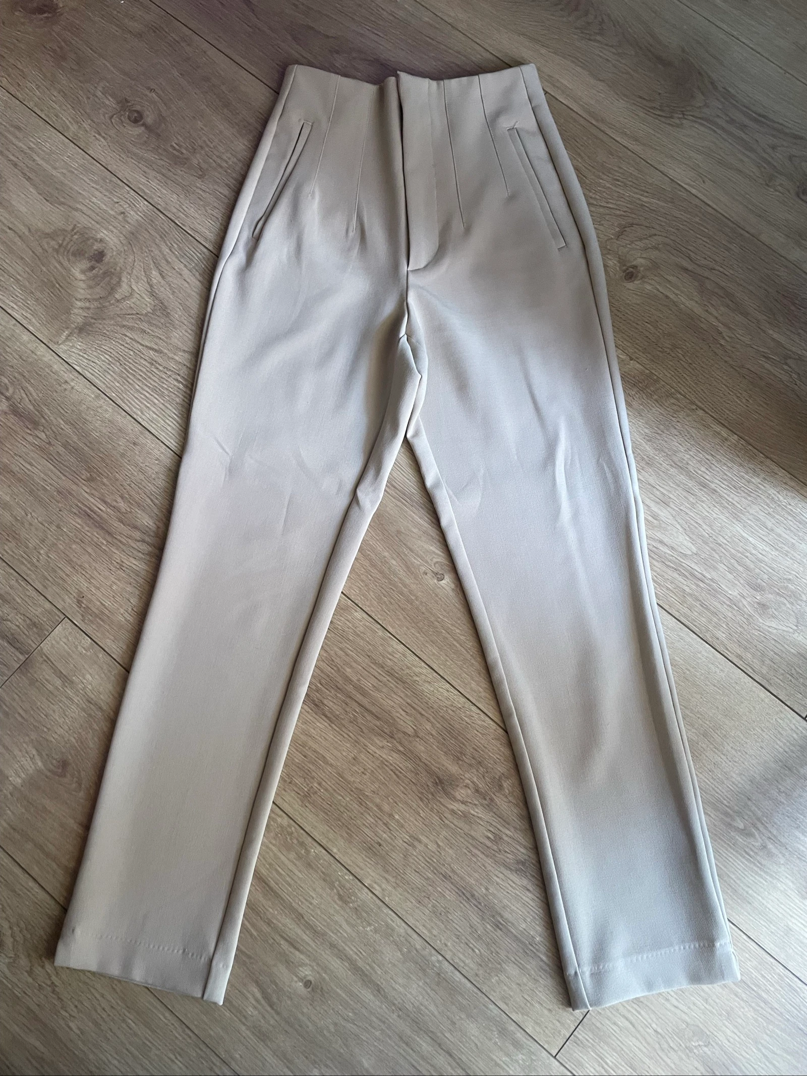 Calça social bege Stradivarius tamanho PP – photo 2